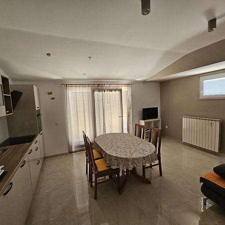 Filip Apartment Omis Exterior photo