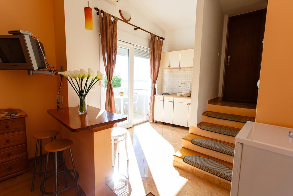 Filip Apartment Omis Exterior photo